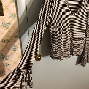 crop top with low u neck and flare sleeves